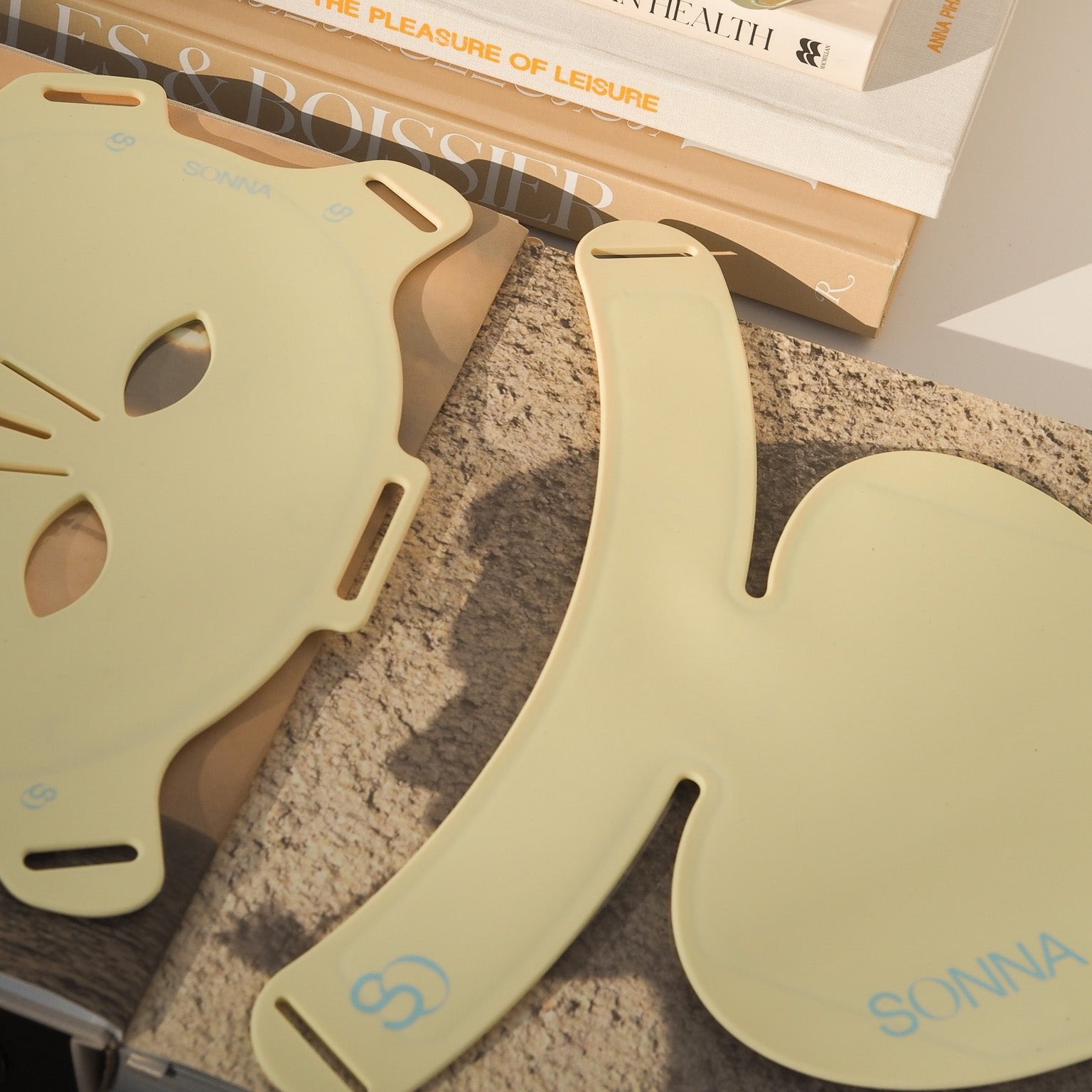 Sonna Brightening LED Mask and Décolletage Attachment